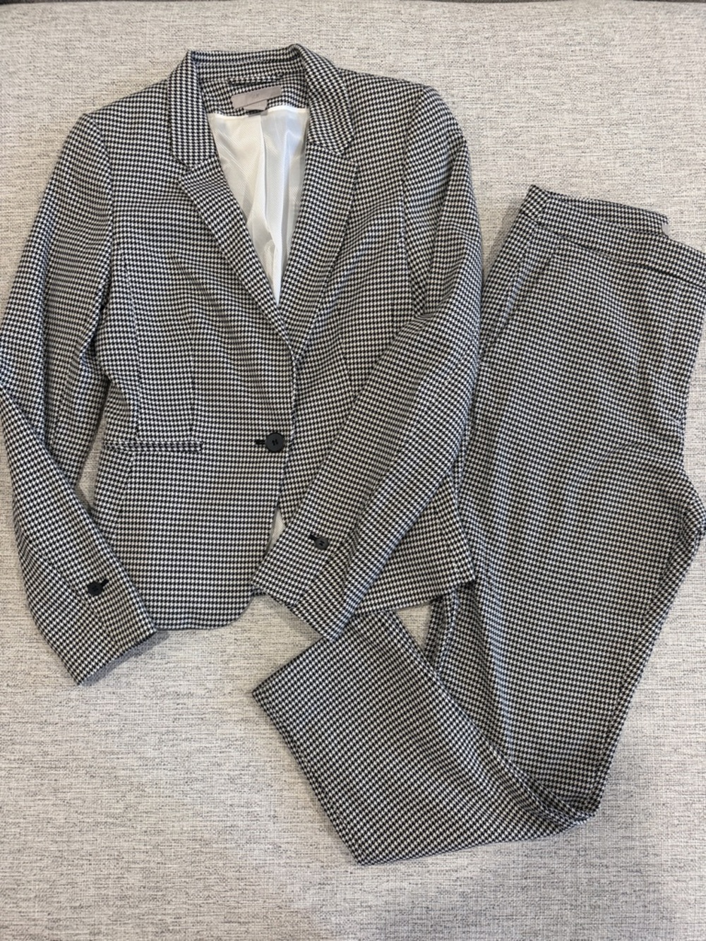 H&M WOMEN TWO PIECE SUIT SET SIZE 2 & 6